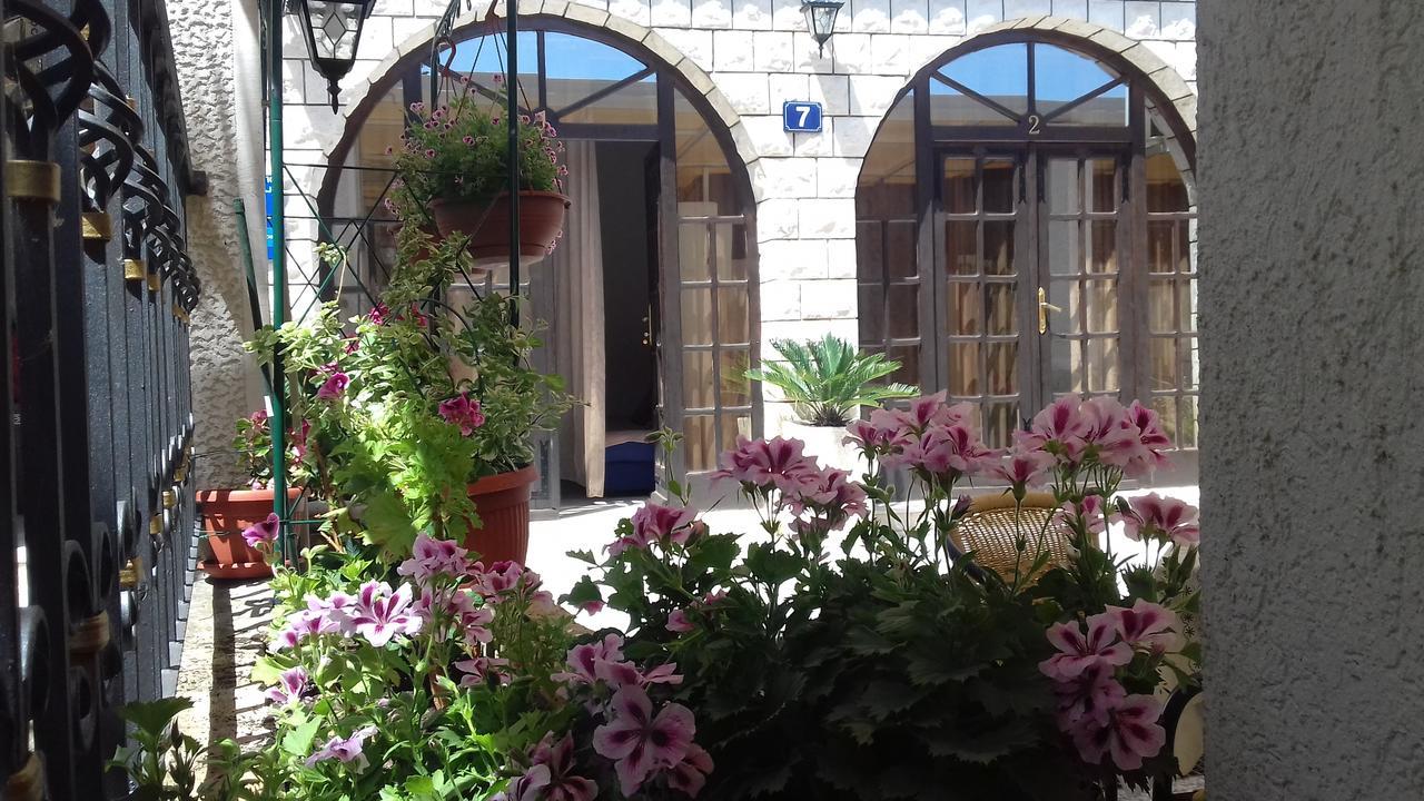 Guest House Villa Castio Петровац Экстерьер фото